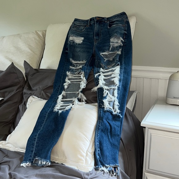 American Eagle Outfitters Hi-Rise Ripped Jeans - Picture 5 of 10